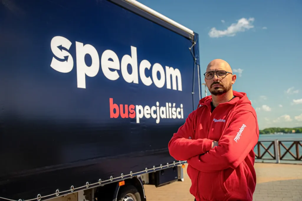 Bus Spedcom nad zbiornikiem Pogoria III — sesja zdjęciowa i film w jeden dzień"